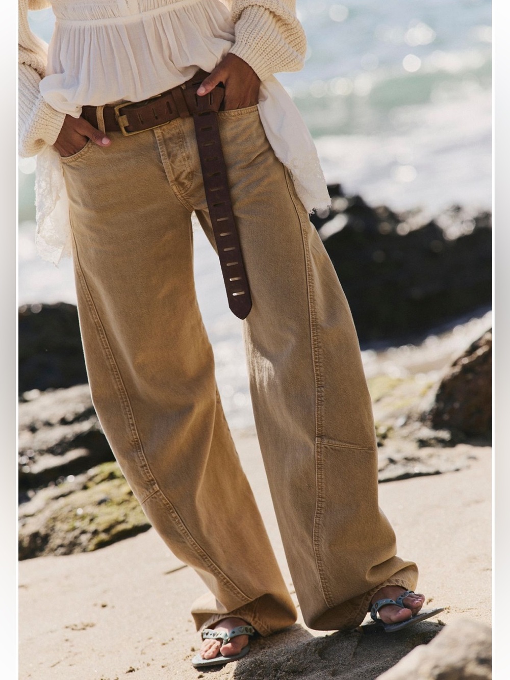 Free People We The Free Fable Low-Rise Twisted Bowed Jeans 32 Oat Latte NWT - Picture 7 of 17